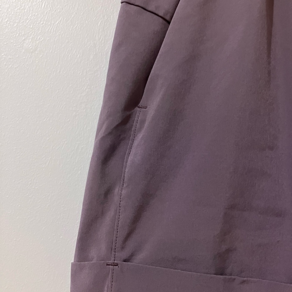 Lululemon “Spring Break Away” Cuffed Drawstring Athletic Shorts Pockets - Picture 7 of 9
